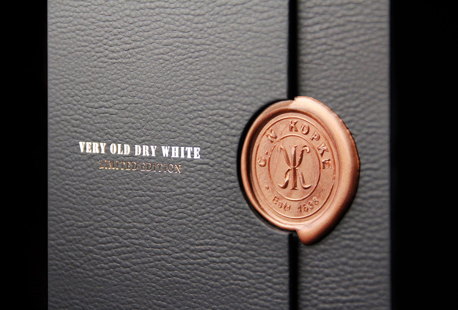 Kopke-Dry-White-Special_Omdesign_02.jpg