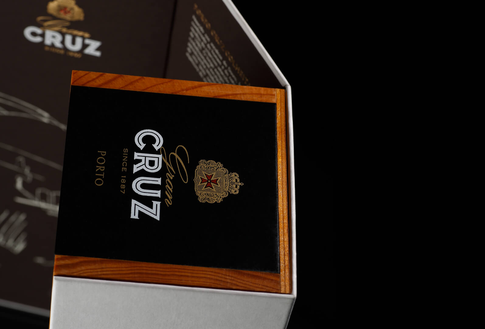 P4_Edición especial Gran Cruz Adega Alijó