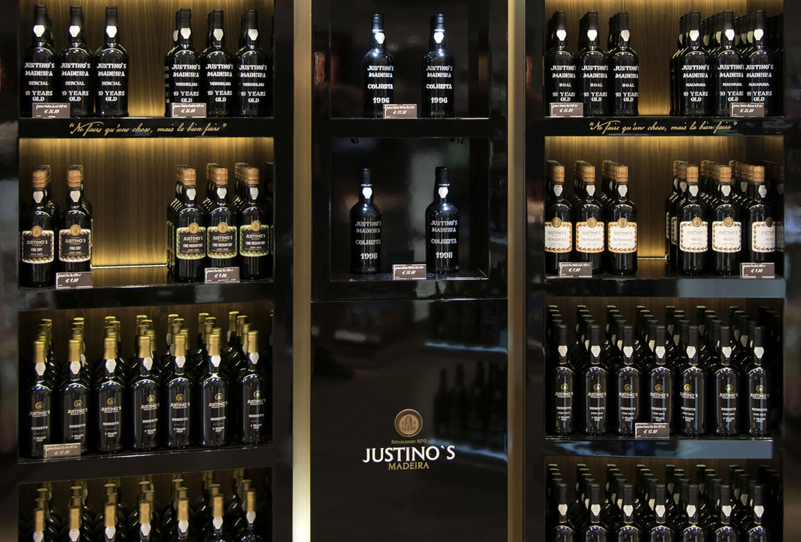 P2_Loja Justino's Madeira Vins Aeroporto da Madeira