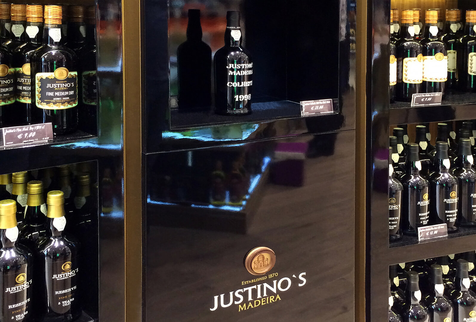 P3_Loja Justino's Madeira Vinos Aeroporto da Madeira